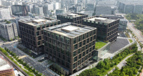 [브리프]롯데백화점 현대백화점 이랜드월드 배민 이마트 롯데마트 현대그린푸드 서울스카이 外