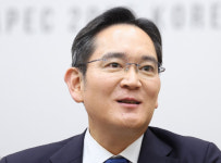 본원적 기술 경쟁력 회복...이재용 회장, 기흥·화성 반도체 캠퍼스 방문