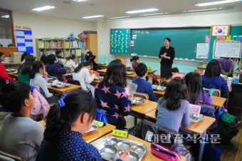   영양교사 선발규모의 '빛과 그림자' 영양교사 선발확대, 2018년 '반짝' 될 수도