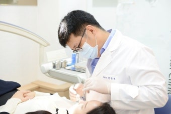 수술 없이 돌출입 교정 가능한 마이크로 임플란트 치아교정