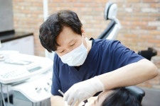 치아교정정기 부담 된다면 눈에 안 띄고 기간 짧은 클리피씨 치아교정