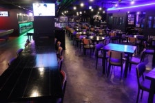 직장인들이 꼽는 강남역 술집, 모임·회식장소 제격인 맥주 펍 '언더그라운드'