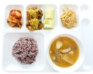 맛과 건강이 함께하는 맞춤형 학교식단 - 버섯매운탕[저염]