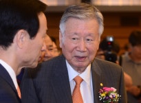 경실련, 이중근 부영 회장 등 檢 고발…분양원가 허위공개 의혹