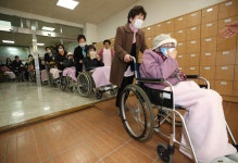 한국 노인빈곤율, OECD 회원국 중 최악