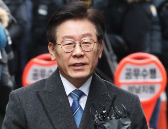 이재명 법원 출석…