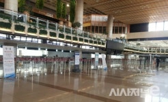 이니스프리김포공항봄점 | '위드 코로나' 먹구름, 김포공항 면세점 입찰 흥행할까