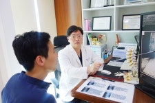 일자목, 방치 시 디스크 등 2차 질환 우려...도수치료 고려해야