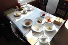 경주 황리단길, 맛집 곳곳에서 느낄 수 있는 한국적인 멋...불국사부터 토함혜서 청국장까지