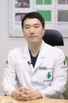 척추관협착증 비수술적 방법인 한방치료로 개선 가능해