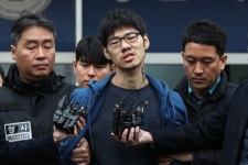 강서 PC방 살인 피의자 검찰 구속 송치···동생은 공동폭행 혐의 적용