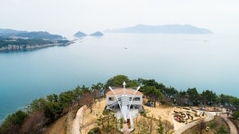 고성 상족암군립공원 듕가리카페 에서 커피 한잔 어때요?