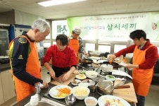 삼식이에서 요섹남으로… 구로구, 삼시세끼 남성요리교실 운영