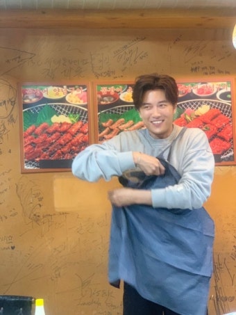'후계자들' 재희, 촬영 비하인드 컷 공개
