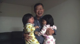 인간극장 네쌍둥이 출산 김정화·홍광기 부부, 부모님과 헤쳐모여 육아