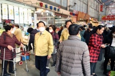 이성 구로구청장, 코로나19 예방 현장점검 나서