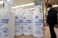 MH에탄올·한국알콜·창해에탄올 등 손소독제 관련주 강세