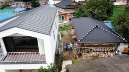 [EBS 건축탐구-집] 문경 신현리 시골집, 두 지붕 아래 한 가족…삼대의 시간을 잇다