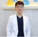 임플란트 선택 전 자연치아살리기 치료에 우선해야