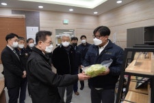 최기문 영천시장, 농식품 가공기업 ㈜담따프레시 방문