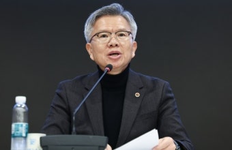 의협 신임 회장에 '강경파' 김택우 당선 … 