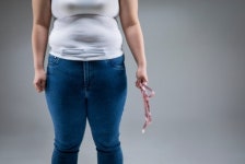 Y존 부분 비만 고민에 지방흡입… 원인과 해결법은?