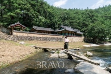 계곡 건너고 솔숲 지나 찾아가는 호젓한 ‘닭실마을’