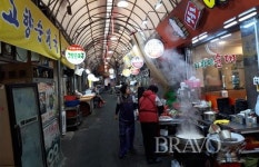 옛날 시장의 분위기가 물씬 나는 영등포 전통시장