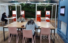 스마트 구로 홍보관서 미래도시 체험해 보세요