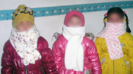 함경북도 어린이에게 목도리를