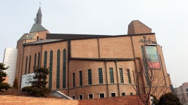 시은소교회, 부자 세습에 이어 형제 세습