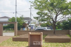 위가 아닌 아래를 향하는 교회