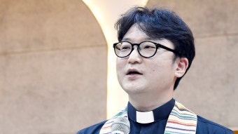 '성소수자 축복'으로 재판받는 이동환 목사 지지 기도회 