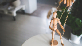 성추행당하고도 용서하지 못하는 나를 탓했다…대전 ㅂ교회 이 목사 사건에서 보이는 그루밍 정황