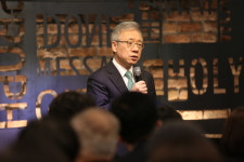 베이직교회 조정민 목사 계엄 아니라 계몽…나라 중국에 넘어갈 판