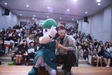 크린토피아 모델 윤두준, 사인회 진행