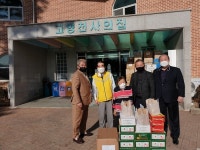 한국SNS신문방송인클럽, 고양 천사의집 방문...불우이웃돕기 선물 전달