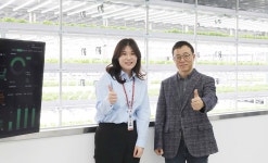 롯데정보통신, 스마트팜 플랫폼 도시의 푸른농장 첫 선