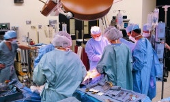 지혈 미숙으로 6번 재수술…8억 배상 