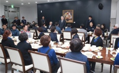 김용익 이사장, 비정규직 근로자와 소통