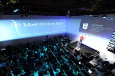 헬스케어 산업에 뛰어든 거인들…구글·애플·아마존·MS·페이스북의 행보는 