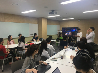 서울의대 3D수업 참관해보니…VR 기술 체험해보고 미래 기술 상상