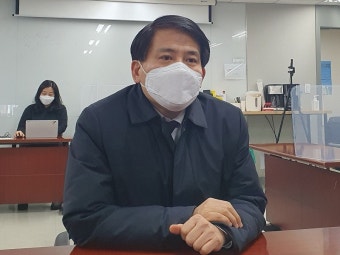 이동욱 회장, 의협회장 후보자 등록 “전의총 세력 맞서 회원들 희망 되찾겠다”