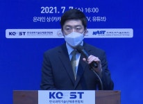 언론과 소셜미디어가 키우는 백신 불안…델타변이 유행해도 접종은 필수