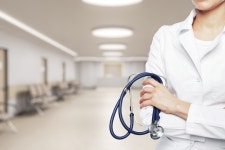 보건소장 의사 우선 임용에 브레이크 거는 의약계…의사 보건소장 41%에 불과