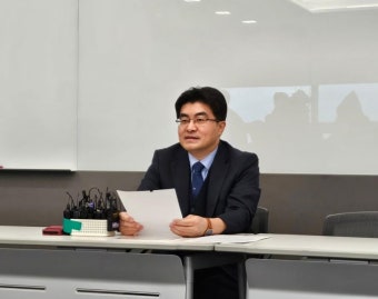 25일 사직서 제출 의결한 방재승 위원장 
