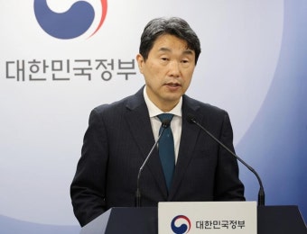 교육부, 의대생 복귀 유인책 대신 