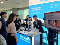 이준석·이주영 의원, 카카오·네이버·구글·동아ST-메쥬·오라클·메디웨일·에이슬립 전시부스 방문