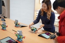 [먼저 가봤습니다] 애플스토어 가로수길에 담긴 디자인 언어