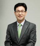 [CEO 라이벌 열전] 영업고수의 CU와 물류전문가의 GS25 편의점 대전